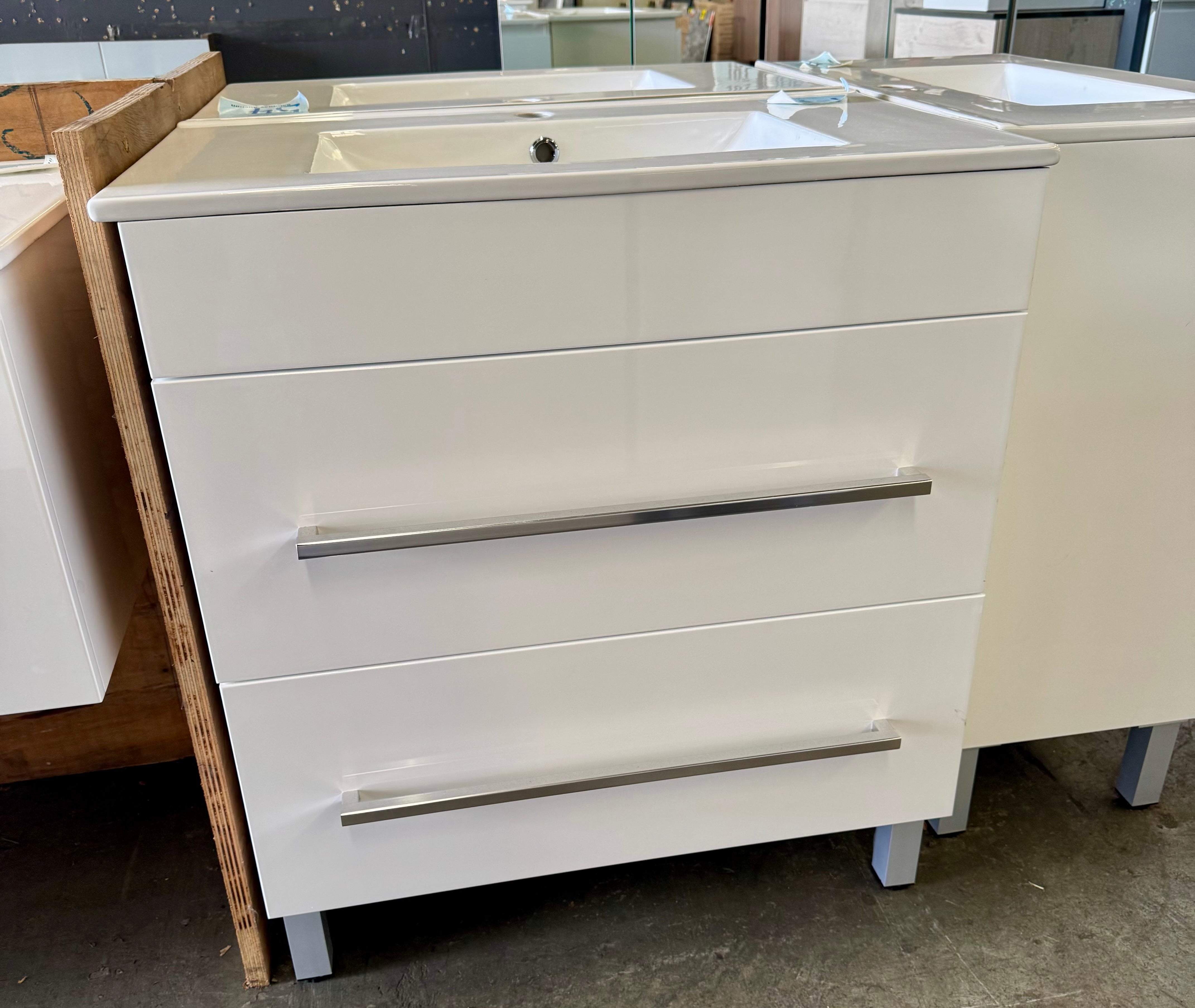 750mm Paris 2 drawer white gloss vanity (Pick up only)